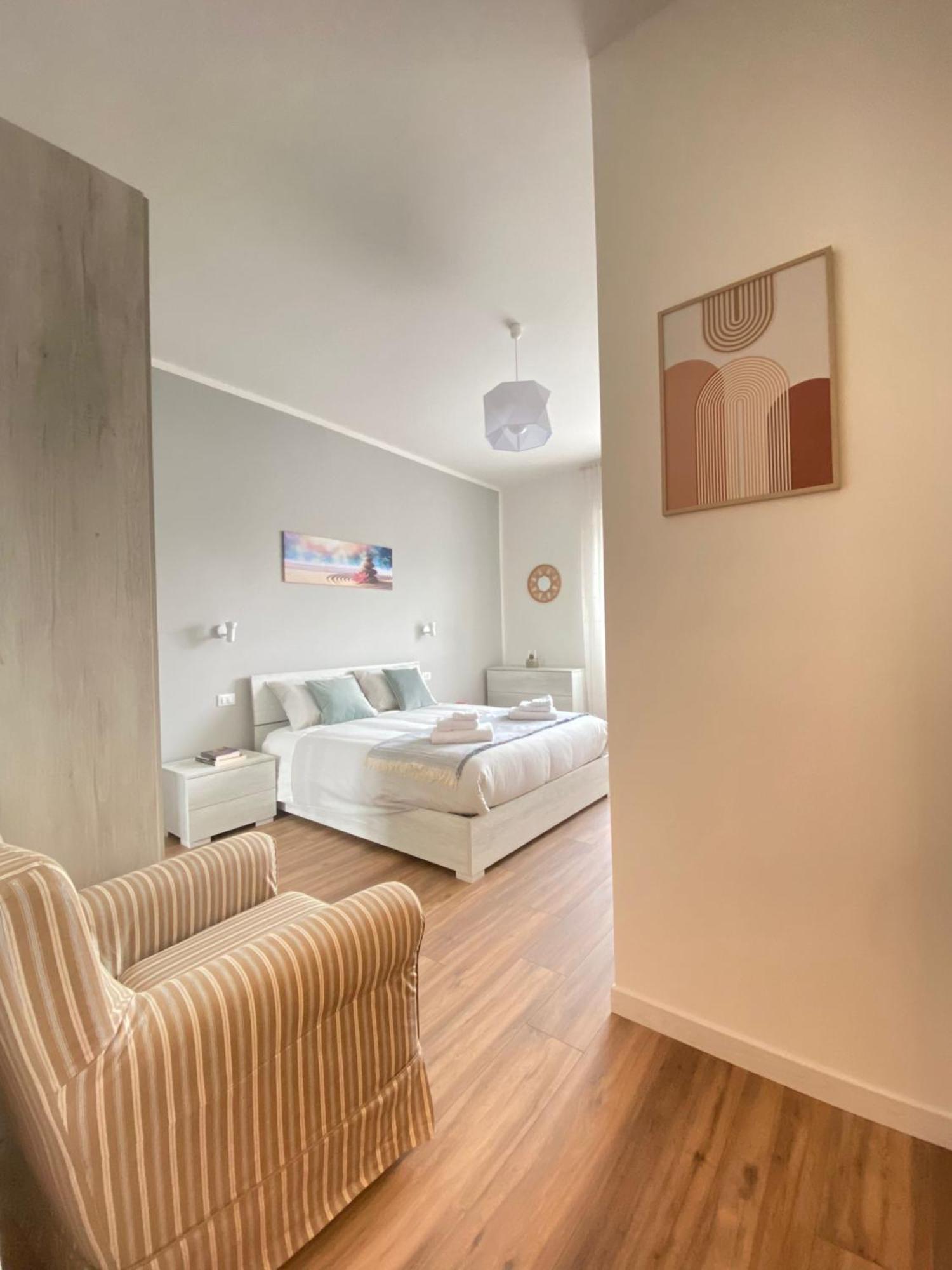 Appartement House By Naty à Brescia Extérieur photo
